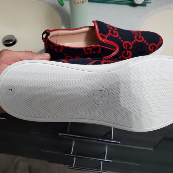 gucci terry cloth slip on